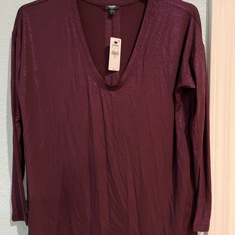 Women’s super soft relaxed shine v-neck long sleeve tee